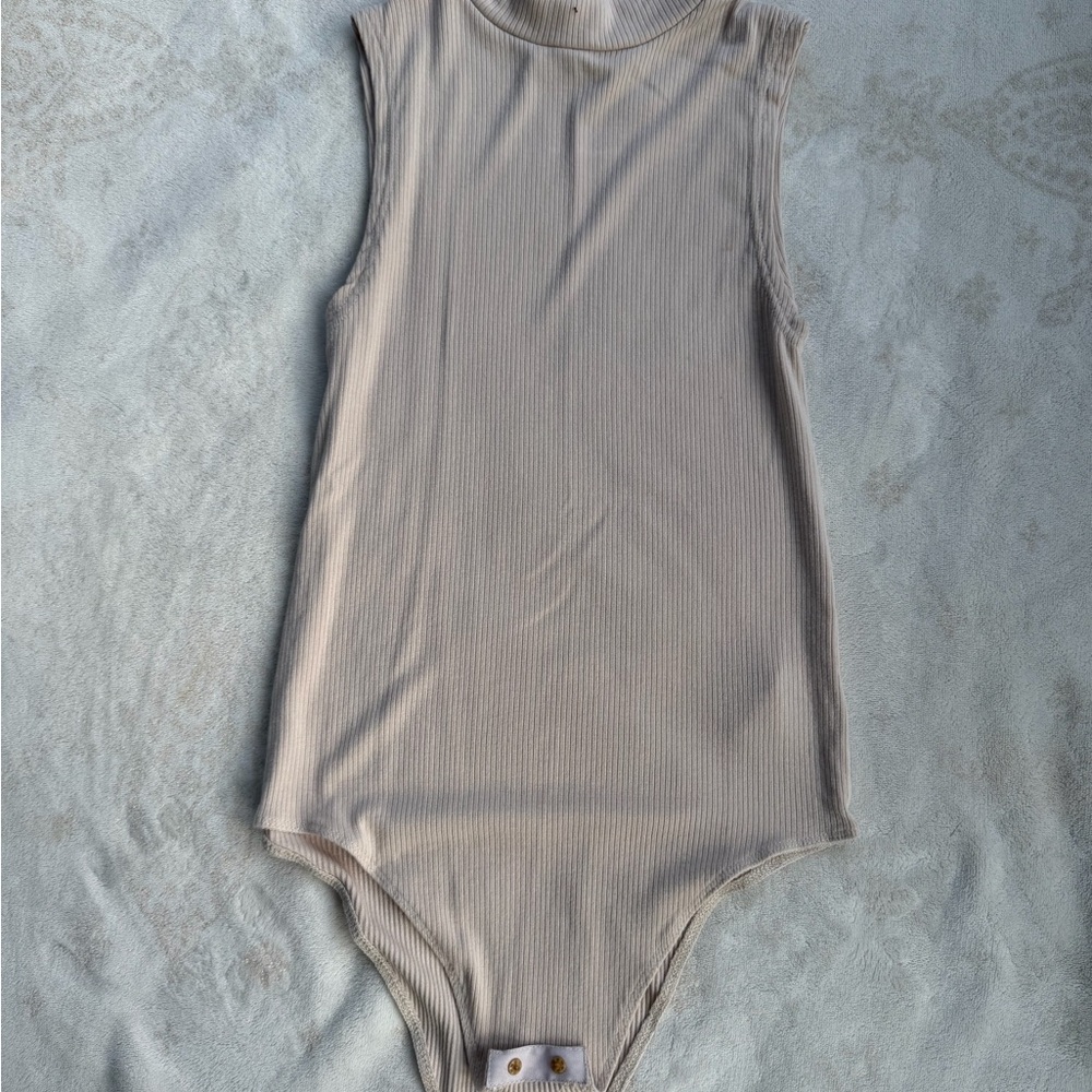 Sleeveless Beige bodysuit